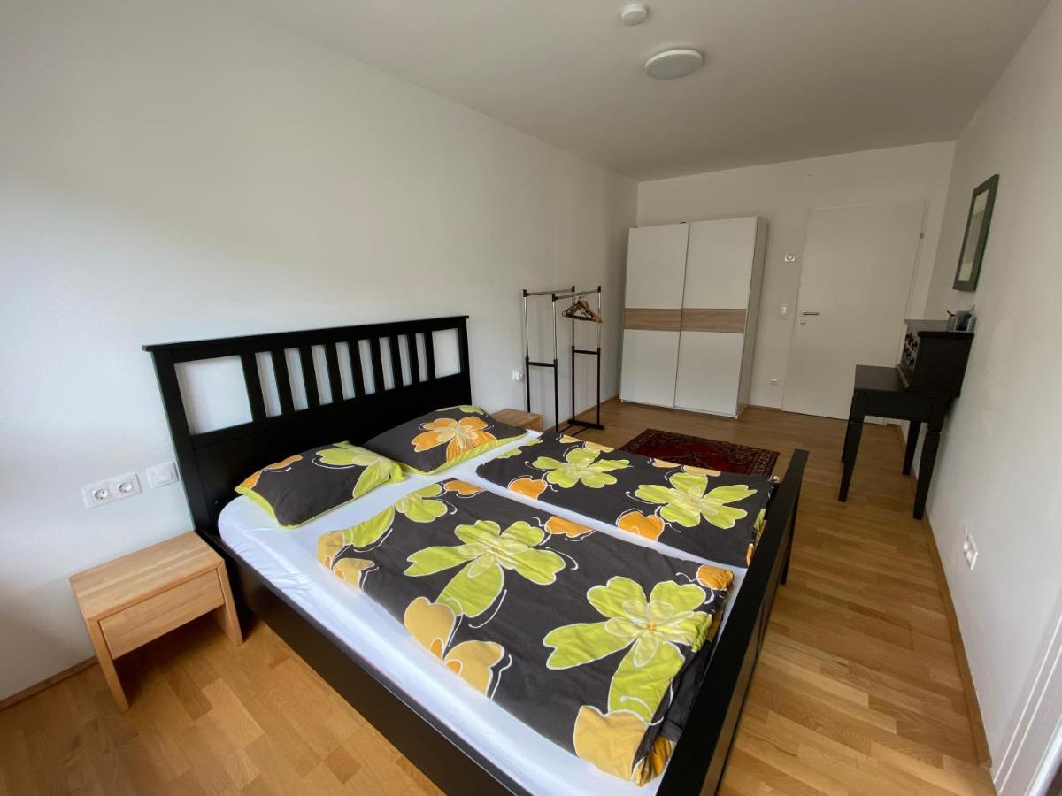 Apartment 9 Stops Away From City-Centre Bécs Kültér fotó